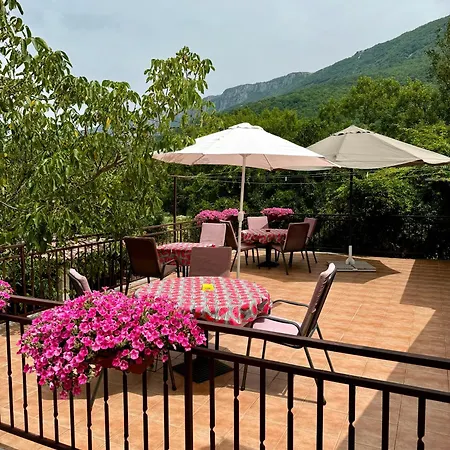 Guest House Renata Plomin Exterior photo
